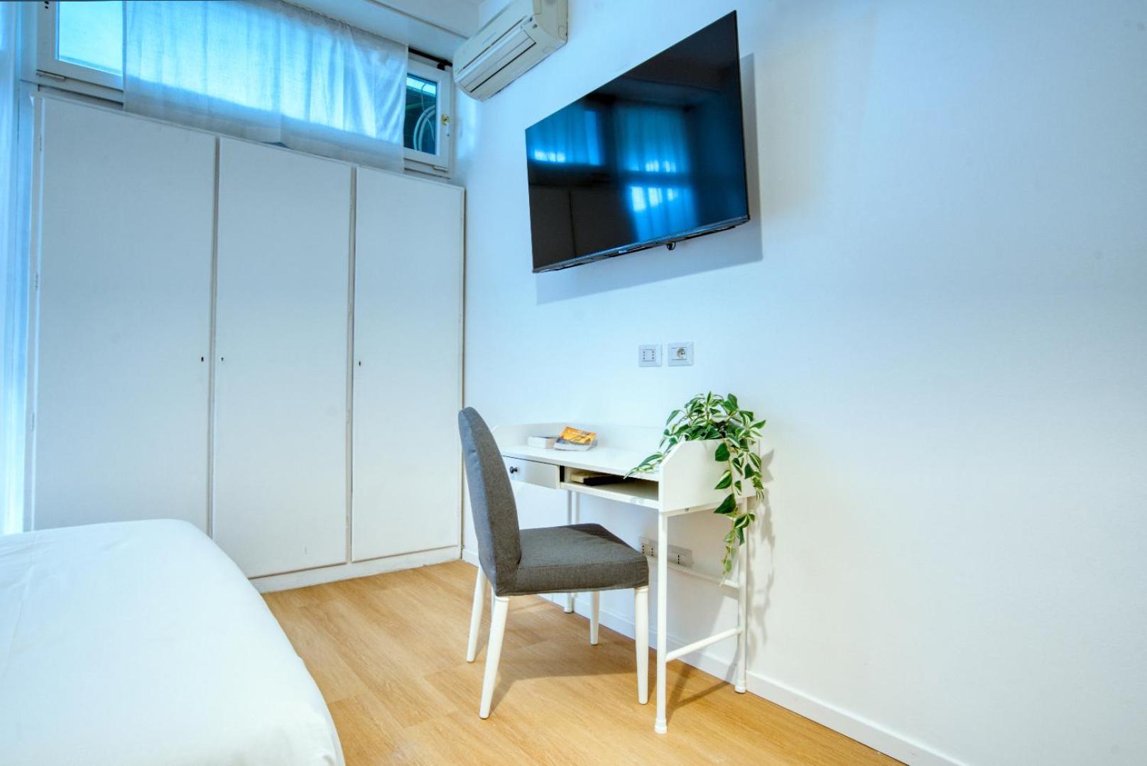Italianflat - Elegant Suites With Balcony In Navigli Mediolan Zewnętrze zdjęcie